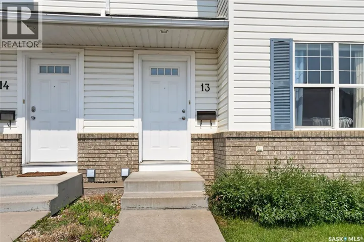 13 102 Pawlychenko LANE, Saskatoon, Saskatchewan S7V1G9