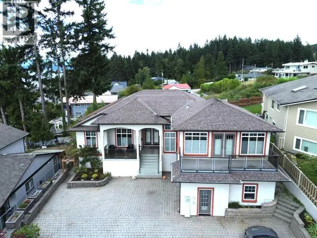 6929 RETASKIT CRT, Powell River, British Columbia V8A5T2