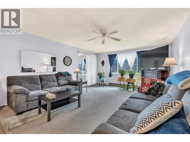 272 Green Avenue W Unit# 402, Penticton, British Columbia V2A3T2