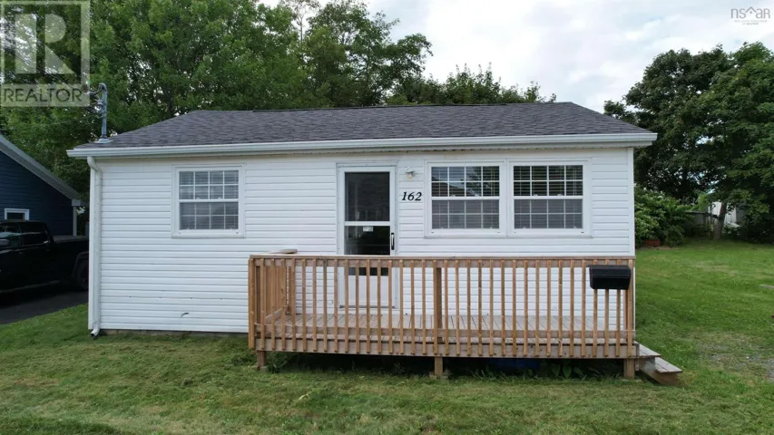 162 Upper McLean Street, Glace Bay, Nova Scotia B1A2L3