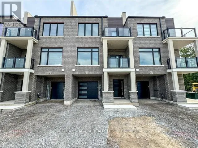 292 VINE STREET, St. Catharines (Carlton/Bunting), Ontario L2M0E1