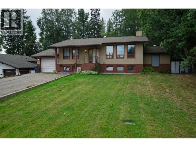 3175 WALLACE CRESCENT, Prince George, British Columbia V2K3V5