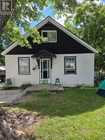 119A HENRY STREET, Barrie (Queen's Park), Ontario L4N1E2