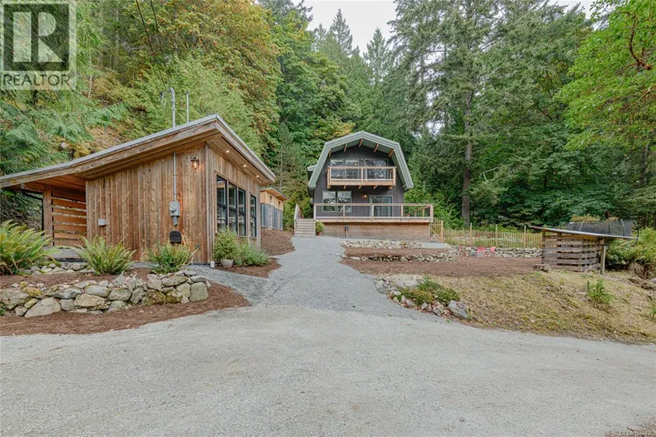 384 Roland Rd, Salt Spring, British Columbia V8K1V1