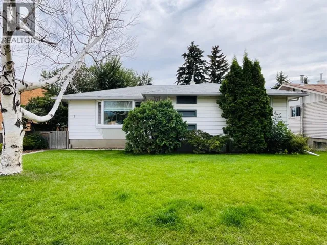 3 Glenway Drive SW, Calgary, Alberta T3E4T7
