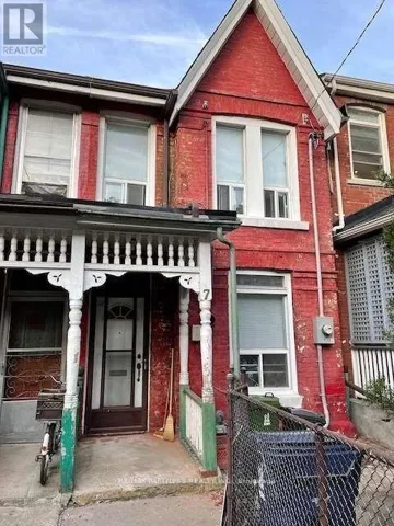 7 HENRY STREET, Toronto (Kensington-Chinatown), Ontario M5T1W9