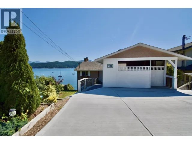 484 MARINE DRIVE, Gibsons, British Columbia V0N1V0