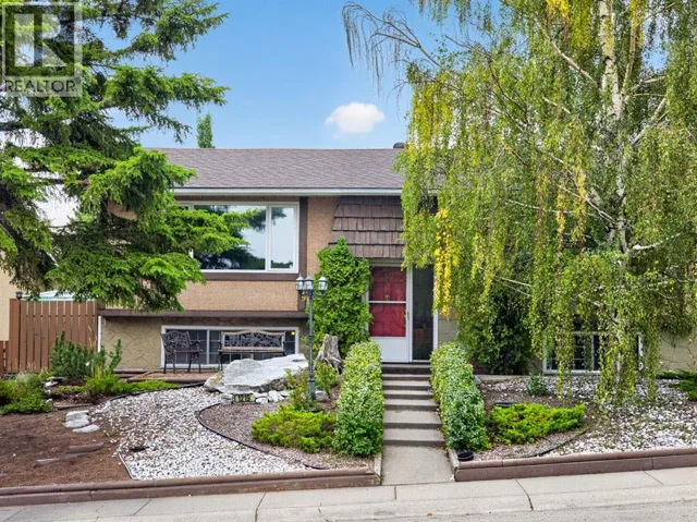 1219 Hunterquay Hill NW, Calgary, Alberta T2K4T3