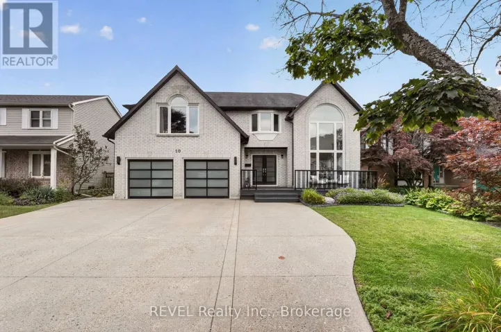 10 MEADOWBROOK LANE, Pelham (Fonthill), Ontario L0S1E4