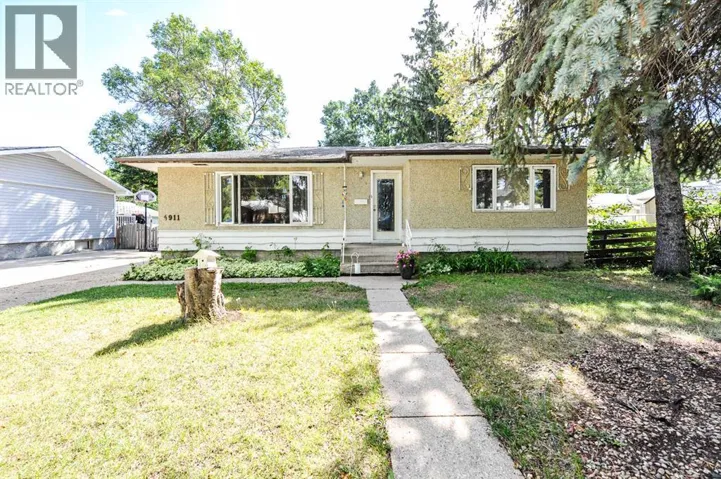 5911 47 Avenue, Camrose, Alberta T4V0G8