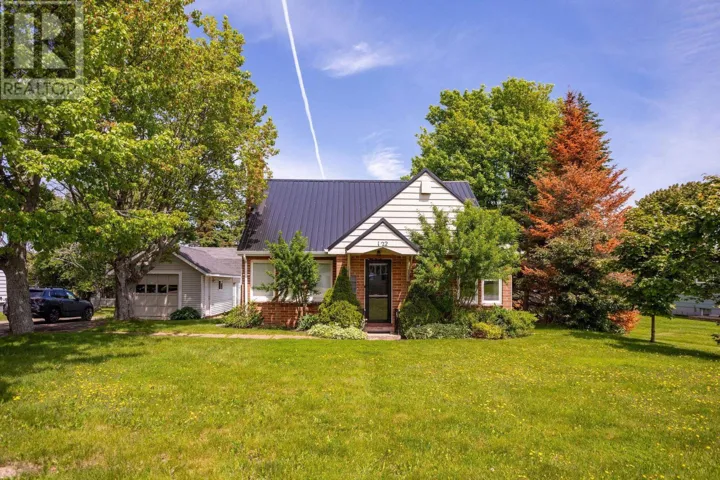 122 Brackley Point Road, Charlottetown, Prince Edward Island C1A6Y4