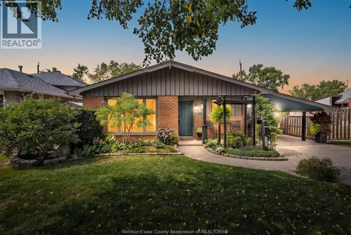 3742 MYRTLE AVENUE, Windsor, Ontario N8W5W1