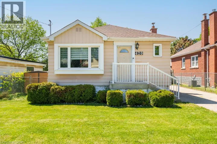 420 UPPER GAGE Avenue, Hamilton, Ontario L8V4H9