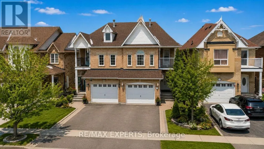 62 COLONIAL CRESCENT, Richmond Hill (Oak Ridges Lake Wilcox), Ontario L4E3X3