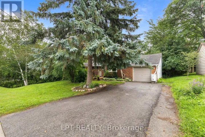 98 DON MOR DRIVE, Newmarket (Central Newmarket), Ontario L3Y1G7