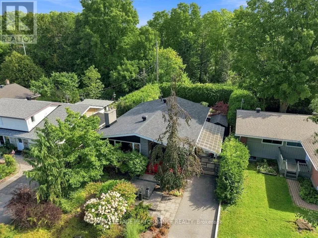1147 PARKWAY DRIVE, Ottawa, Ontario K2C2W1