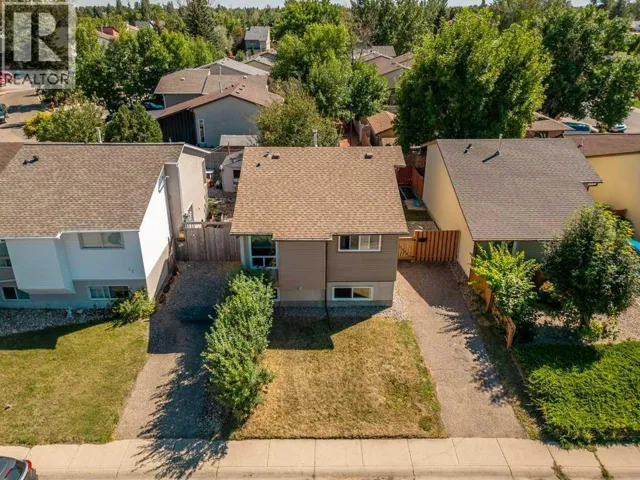 8 Columbia Bay W, Lethbridge, Alberta T1K5A7