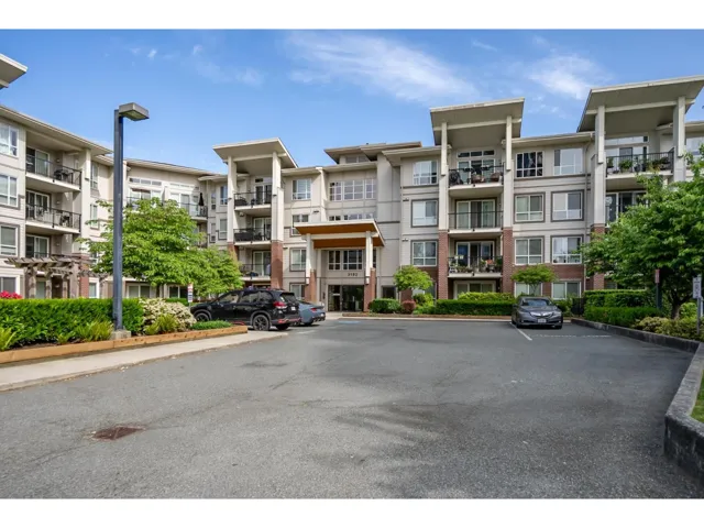 303 3192 GLADWIN ROAD, Abbotsford, British Columbia V2T6M9
