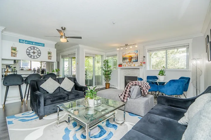 313 13727 74 AVENUE, Surrey, British Columbia V3W0M7