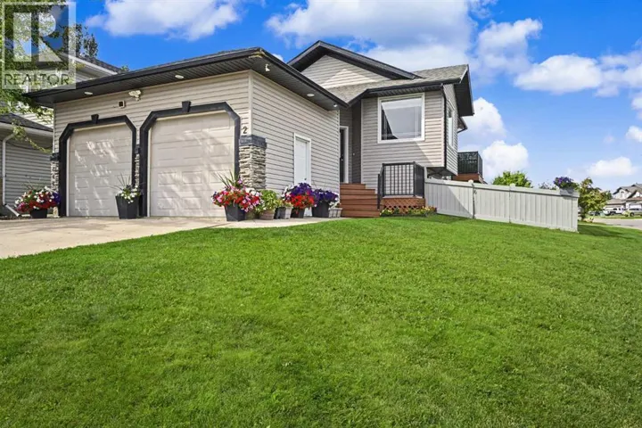 2 Pinnacle Lake Drive, Grande Prairie, Alberta T8W2X6