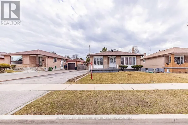 44 STRATHAVON DRIVE, Toronto (Mount Olive-Silverstone-Jamestown), Ontario M9V2H6