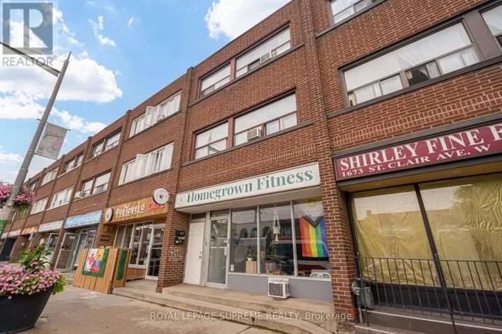 1671 ST CLAIR AVENUE W, Toronto (Weston-Pellam Park), Ontario M6N1H9