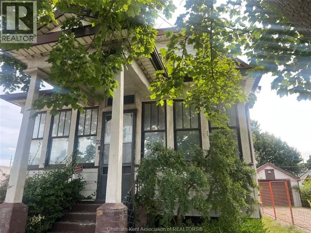 22 PARK AVENUE West, Chatham, Ontario N7M1V9