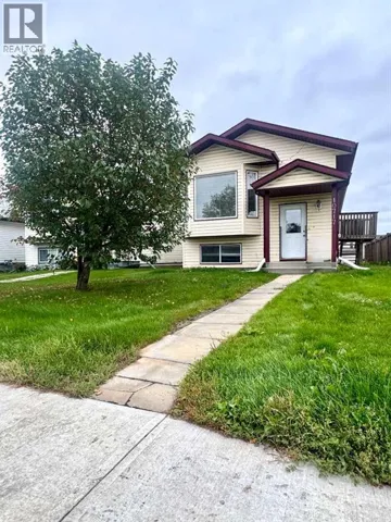 10717 74 Avenue, Grande Prairie, Alberta T8W2T2