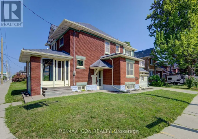 224 WEBER STREET E, Kitchener, Ontario N2H1E8