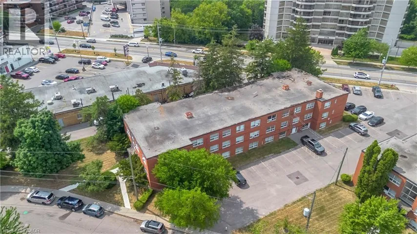 57 MERICOURT Road Unit# 310, Hamilton, Ontario L8S2N5