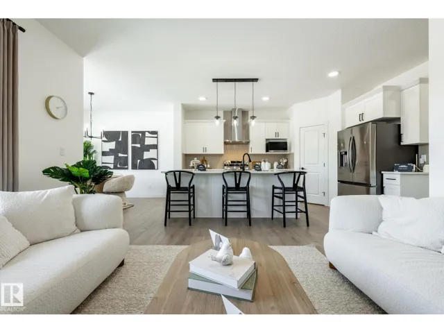 20819 40 AV NW, Edmonton, Alberta T6M3G1