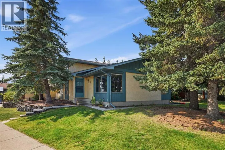 5 Glenwood Crescent, Cochrane, Alberta T4C1H4