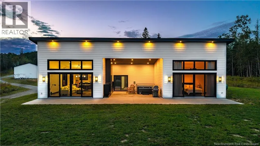 40 Hills Road, Oak Bay, New Brunswick E3L4K6