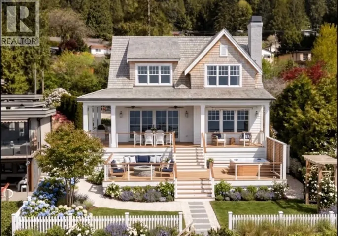 668 ALDERSIDE ROAD, Port Moody, British Columbia V3H3A5