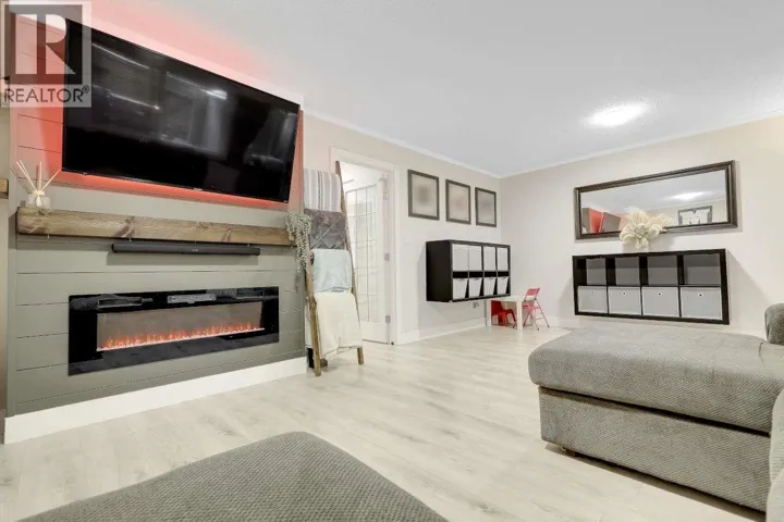 6 20941 CAMWOOD AVENUE, Maple Ridge, British Columbia V2X2N9