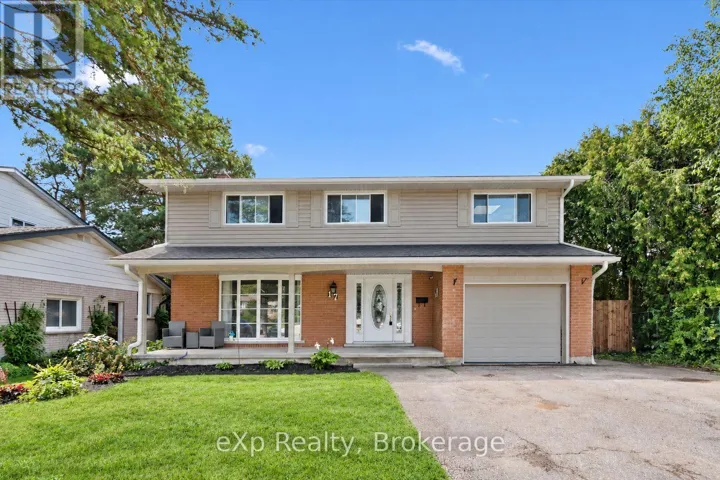17 CARMINE PLACE, Guelph (Victoria North), Ontario N1E3V2