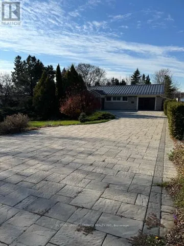 906 LIVERPOOL ROAD, Pickering (Bay Ridges), Ontario L1W1S6