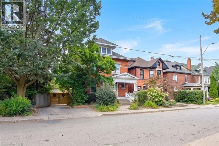 34 HOLTON Avenue S, Hamilton, Ontario L8M2L2