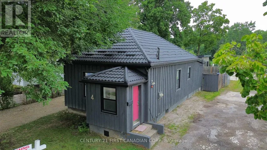 4 ELMWOOD PLACE, London South (South E), Ontario N6J1J2