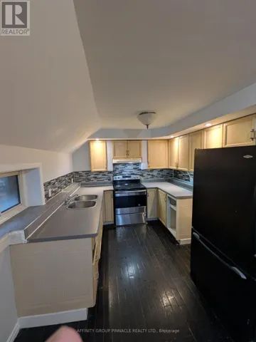 12 RUSSELL STREET W, Kawartha Lakes (Lindsay), Ontario K9V2W6