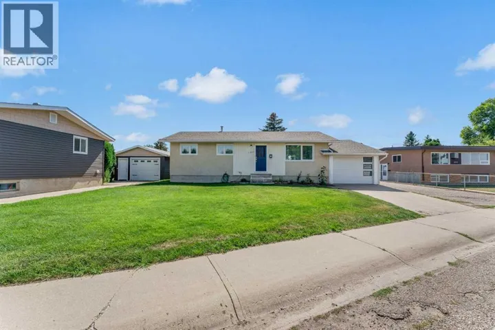 1825 16 Street SE, Medicine Hat, Alberta T1A7J8