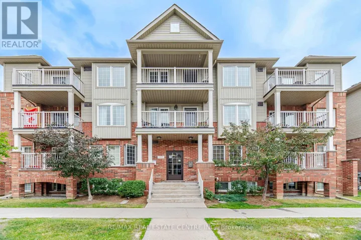 2 - 153 ISAAC DEVINS BOULEVARD, Toronto (Humberlea-Pelmo Park), Ontario M9M0C5