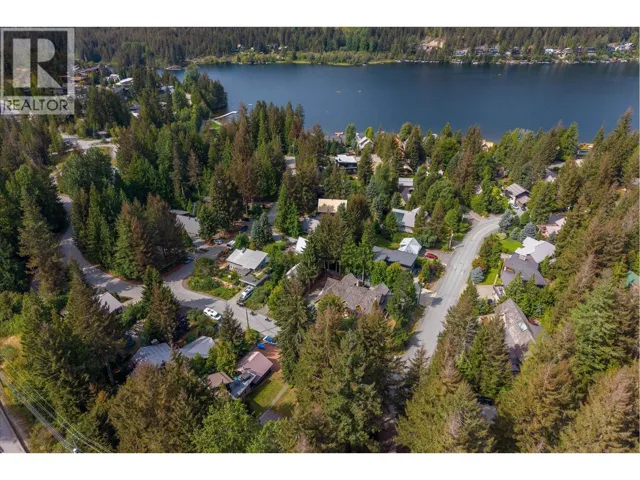 3015 ALPINE CRESCENT, Whistler, British Columbia V8E0B8