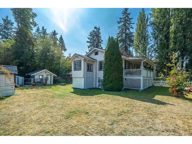 8992 ROYAL STREET, Langley, British Columbia V1M2R9