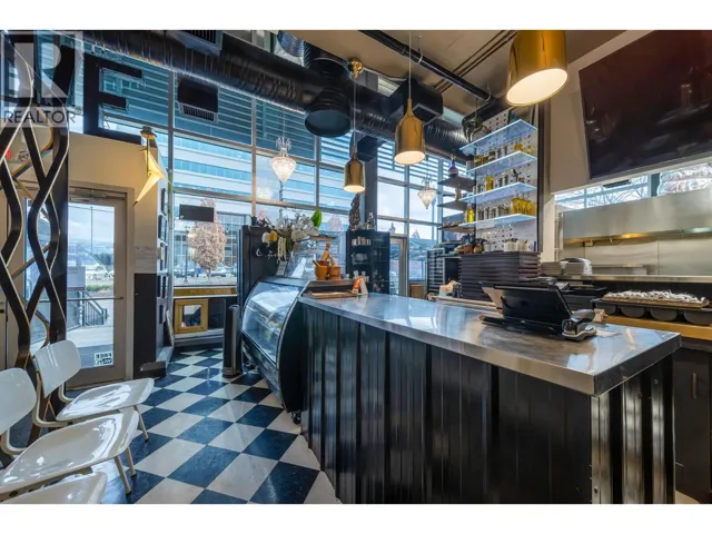 1886 Dayton Street, Kelowna, British Columbia V1Y7W6