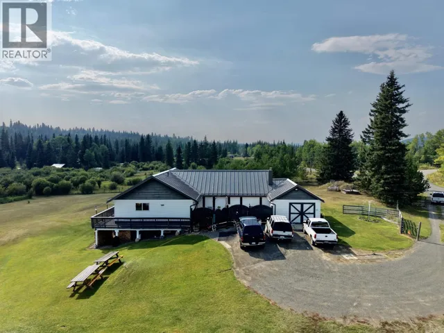 6630 FAWN CREEK ROAD, 100 Mile House, British Columbia V0K2E0