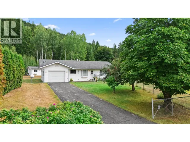 325 Wyndhaven Drive, Clearwater, British Columbia V0E1N1