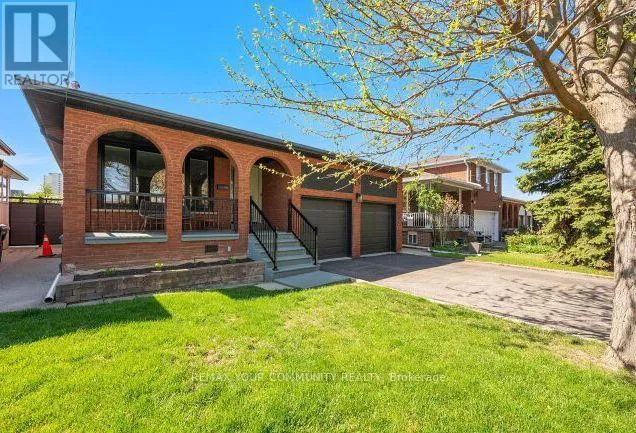 19 HAMER BOULEVARD, Toronto (Kingsview Village-The Westway), Ontario M9R4A8