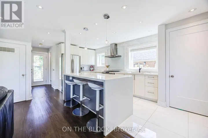 122 ALLENBY AVENUE, Toronto (Elms-Old Rexdale), Ontario M9W1T3
