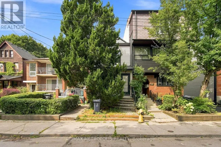 24 MARION STREET, Toronto (Roncesvalles), Ontario M6R1E5